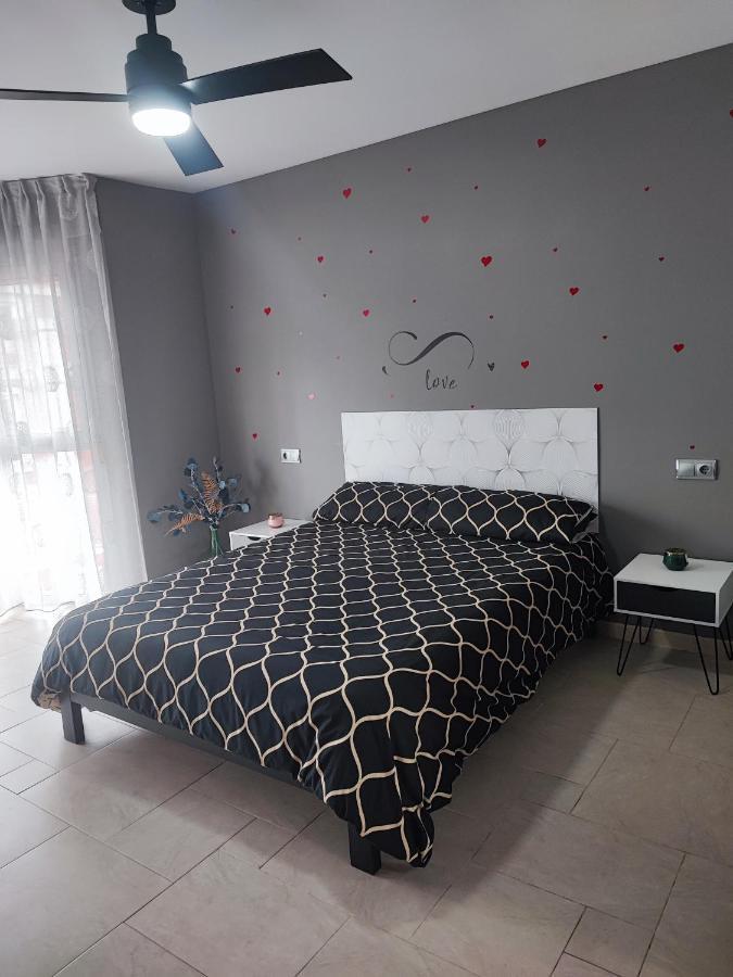 Casa Vacacional Lavernia Кабанес Екстериор снимка